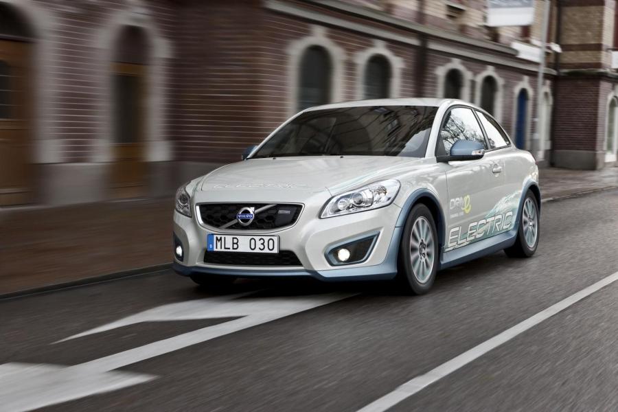  Volvo C30 DRIVe Electric 2011 года  (фото 19 из 37)